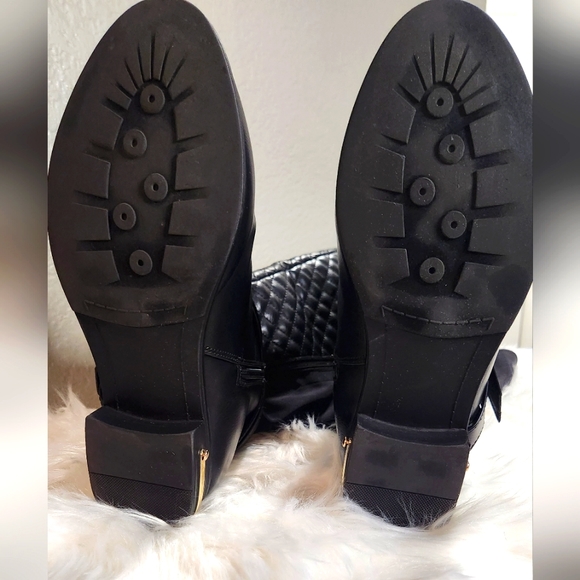 Annabeth Quilted Flat Boot - Picture 4 of 4